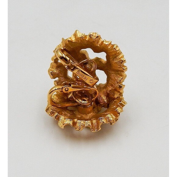 Crown Trifari Gold Tone Textured Oak Leave Patterned Clip On Earrings Signed - Picture 5 of 5